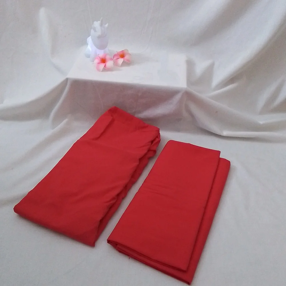 Red and Blue Twin Sheet Set with Bonus Coordinating Window Topper